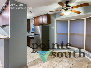 7811 Coronet Ln in Pensacola, FL - Building Photo - Building Photo