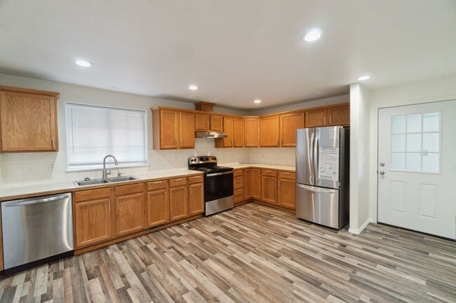 2716 E Nebraska Ave in Spokane, WA - Building Photo - Building Photo