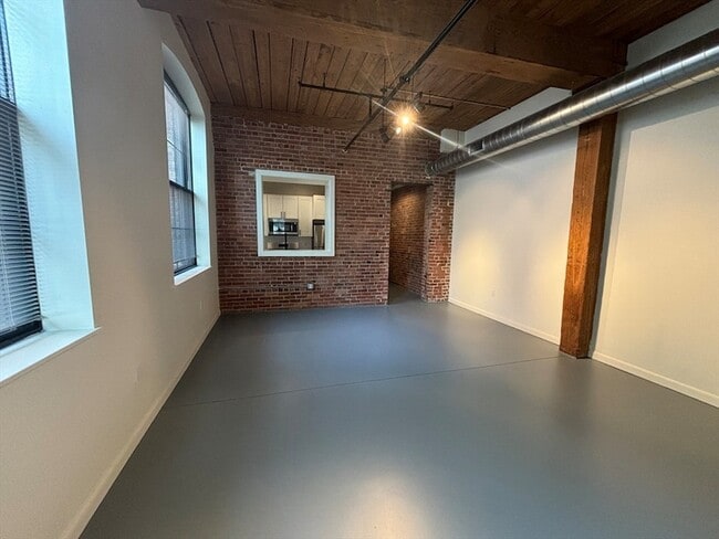 88 Gerrish Ave, Unit 110 in Chelsea, MA - Building Photo - Building Photo