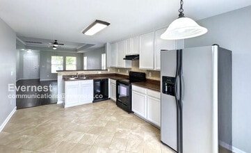 222 Bermuda Lakes Dr in Meridianville, AL - Building Photo - Building Photo