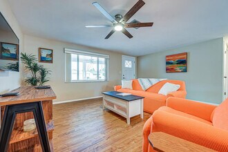 7536 Topay Ln in Port Richey, FL - Building Photo - Building Photo