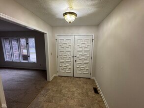 488 Orchardview Dr in Greenwood, IN - Building Photo - Building Photo