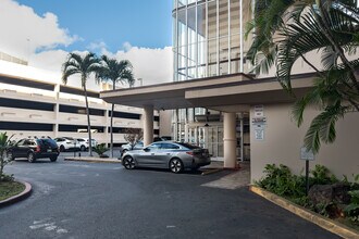 Ala Wai Plaza in Honolulu, HI - Building Photo - Building Photo
