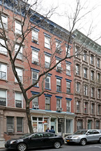 231 E 5th St in New York, NY - Building Photo - Building Photo