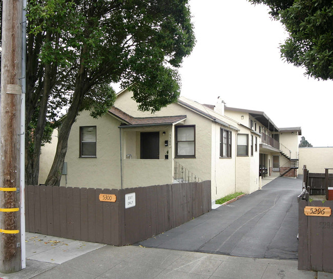 5286-5290 Riverside Ave in San Pablo, CA - Building Photo - Building Photo