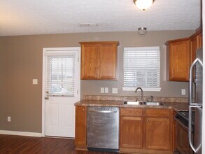 180 Coachman Ct in Bowling Green, KY - Building Photo - Building Photo