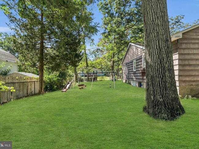 134 Phillips Ave in Pemberton Township, NJ - Foto de edificio - Building Photo