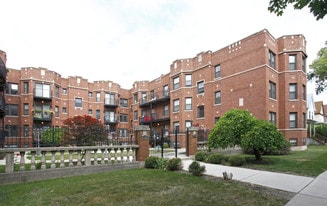 Maynard at 4014 North Central Park in Chicago, IL - Building Photo