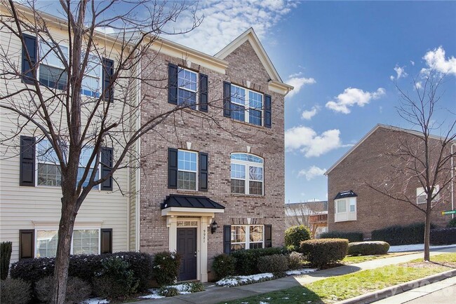 9921 Kings Parade Blvd in Charlotte, NC - Building Photo - Building Photo