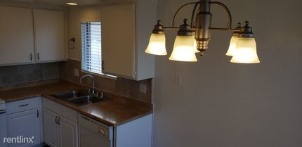 16682 Blanton Lane in Huntington Beach, CA - Building Photo - Building Photo