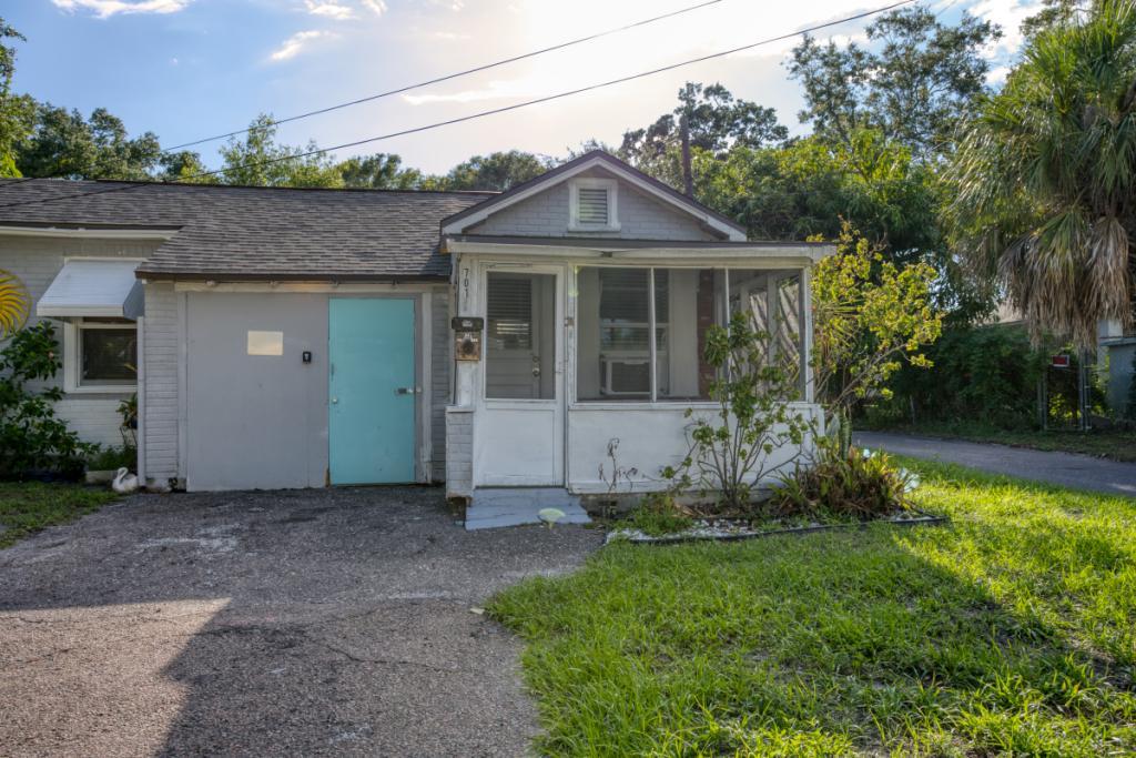 235 1/2 16th Ave S in St. Petersburg, FL - Building Photo