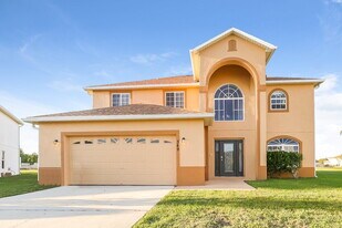 349 Aldershot Ct in Kissimmee, FL - Building Photo