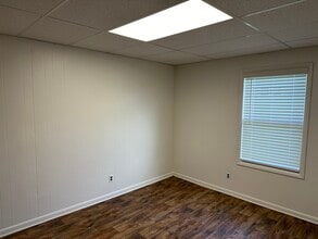 5 S Lowder St, Unit 1 in Paris, AR - Building Photo - Building Photo