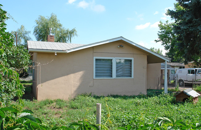 2528 E Saint Vrain St in Colorado Springs, CO - Building Photo - Building Photo