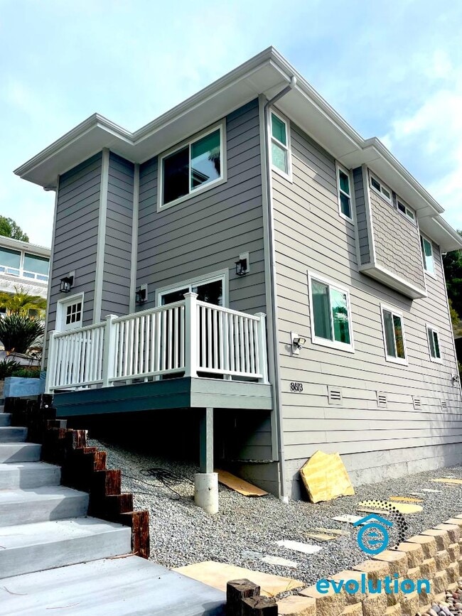 8673 Golf Dr in Spring Valley, CA - Building Photo - Building Photo