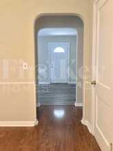6942 Gloria Dr in Cincinnati, OH - Building Photo - Building Photo