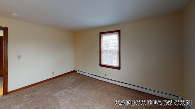 25 Thomas Ave, Unit 5 in Bourne, MA - Building Photo - Building Photo