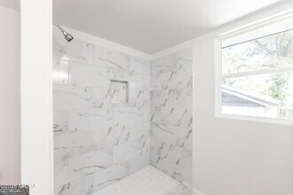 1175 Hartley St in Macon, GA - Foto de edificio - Building Photo