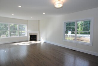 1 Scout Ln in Nashua, NH - Building Photo - Building Photo