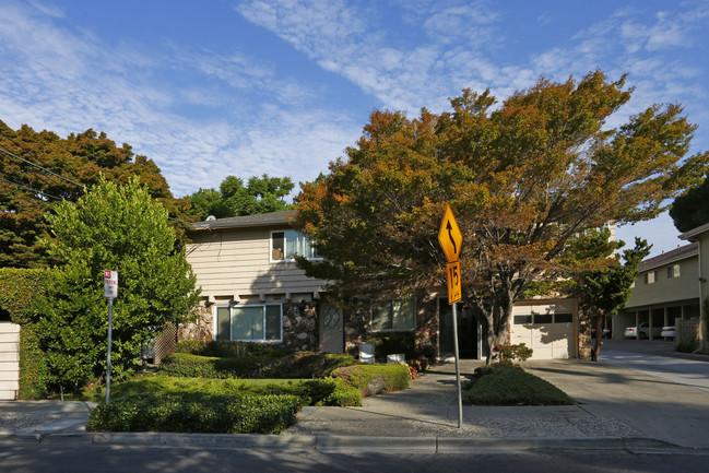 87 Glen Eyrie Ave in San Jose, CA - Building Photo - Building Photo