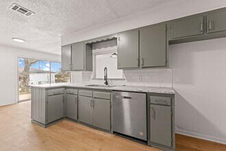 1301 Harrison Ave in Waco, TX - Building Photo - Building Photo