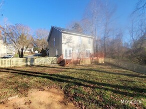 3301 Briarbend Dr in Greensboro, NC - Building Photo - Building Photo