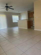 235 Glowing Peace Ln in Orlando, FL - Building Photo - Building Photo