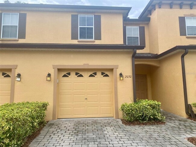 property at 2030 Retreat View Cir