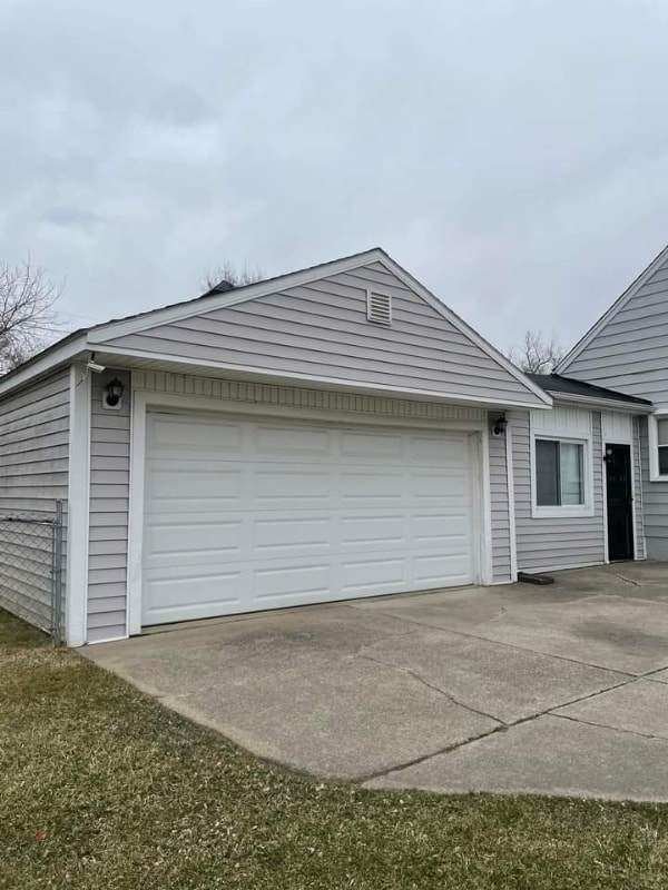 3655 Henry St in Inkster, MI - Building Photo - Building Photo
