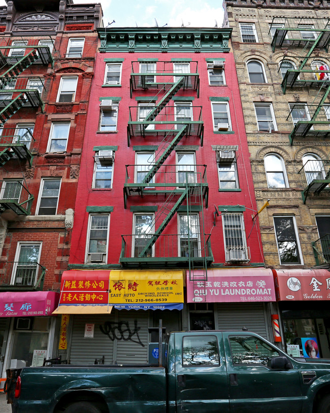 76 Forsyth St in New York, NY - Building Photo - Building Photo