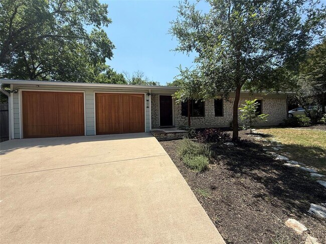 property at 2607 Princeton Dr