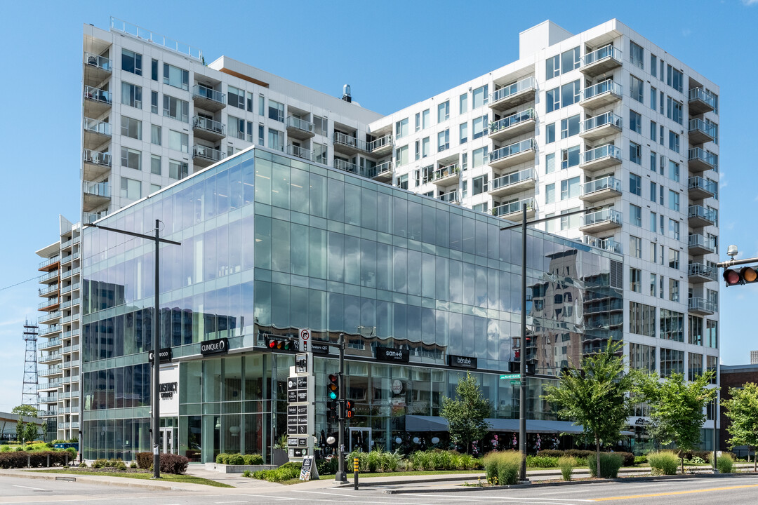 Le Marché Carrier Sainte-Foy in Québec, QC - Building Photo