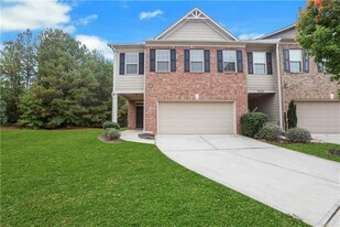 2527 Morgan Chase Dr in Buford, GA - Building Photo