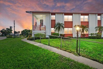 4852 Independence Dr in Bradenton, FL - Building Photo - Building Photo