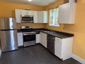 109 Myrtle Ave in New Windsor, NY - Building Photo - Building Photo