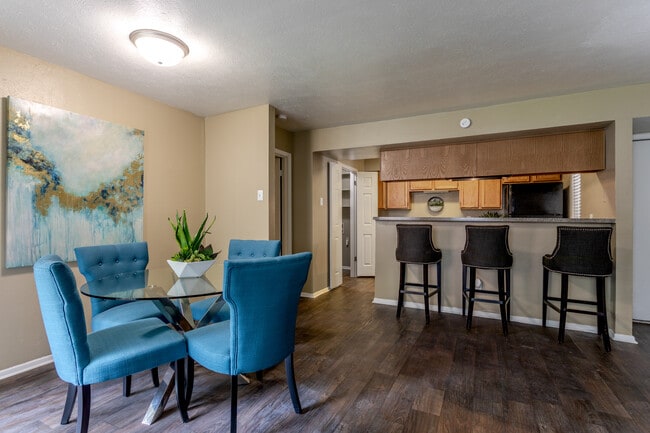 Summerwood Cove in Dallas, TX - Building Photo - Interior Photo