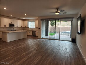 44 Strada Moscato in Henderson, NV - Building Photo - Building Photo