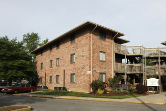 Henry Greene Apartments in Louisville, KY - Building Photo - Building Photo