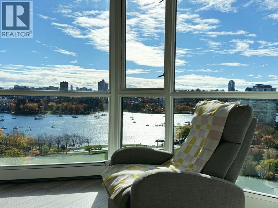 289 Drake St in Vancouver, BC - Building Photo