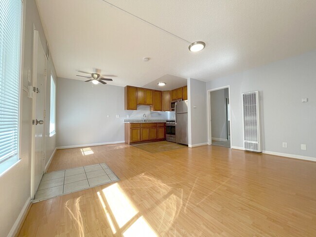 1934 9th Ave in Oakland, CA - Foto de edificio - Building Photo