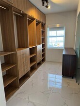 1614 Jefferson Ave in Miami Beach, FL - Foto de edificio - Building Photo