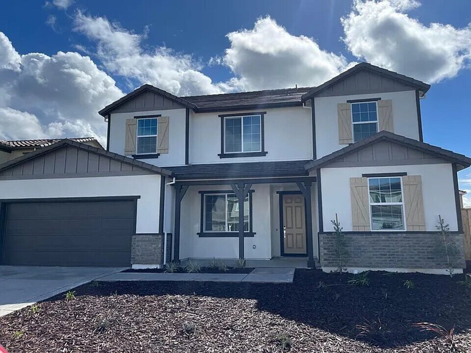 5418 Paularo Wy in Antioch, CA - Building Photo