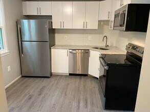 32 Baileys Ct in Silver Spring, MD - Building Photo - Building Photo