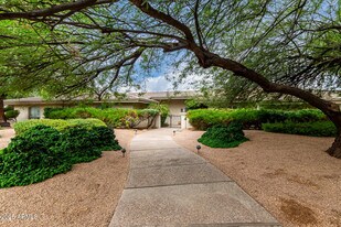 6516 E Maverick Rd in Paradise Valley, AZ - Building Photo