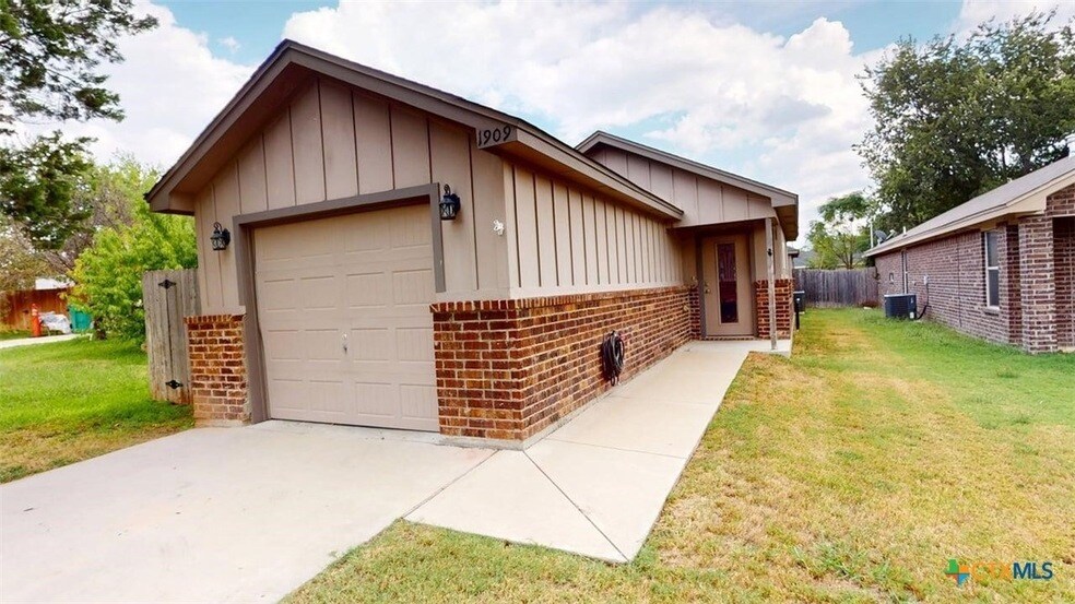 1909 Chiricahua Trce in Harker Heights, TX - Foto de edificio