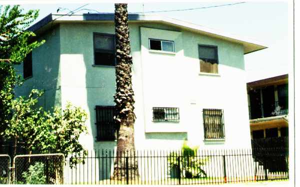 709 Sunset Ave in San Gabriel, CA - Foto de edificio - Building Photo