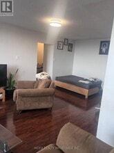 3533 Derry Rd E in Mississauga, ON - Building Photo - Building Photo