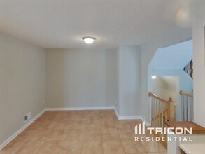 9851 Bayline Cir in Owings Mills, MD - Building Photo - Building Photo