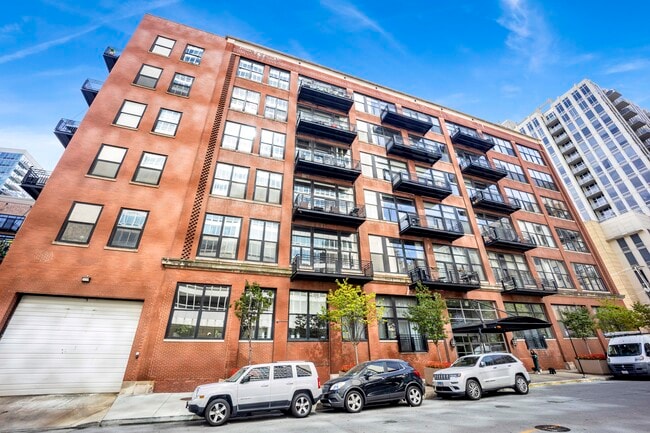 property at 525 W Superior St