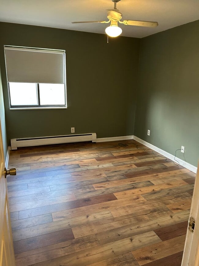 5995 W Hampden Ave in Denver, CO - Building Photo - Building Photo